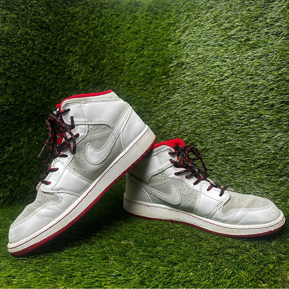Size 6Y - Air Jordan 1 Mid WB HARE 2015  White Red Sneakers